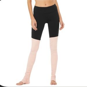ALO High-Waist Goddess Legging in Black & Nectar Size M